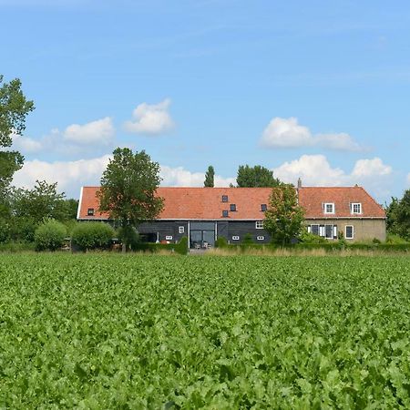 Historische Boerderij Familiekamer Heinkenszand Bagian luar foto